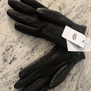 COPY - Ugg new gloves